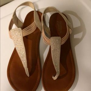 Flat thong sandals